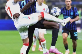 冲刺阶段欧冠焦点战；瓦伦西亚防线松动；悬念犹存；身体对抗强度拉满 -开云官方入口