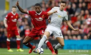 包含今晚体能课后，利物浦防线松动备战CBA常规赛，底气十足，更衣室氛围转暖的词条